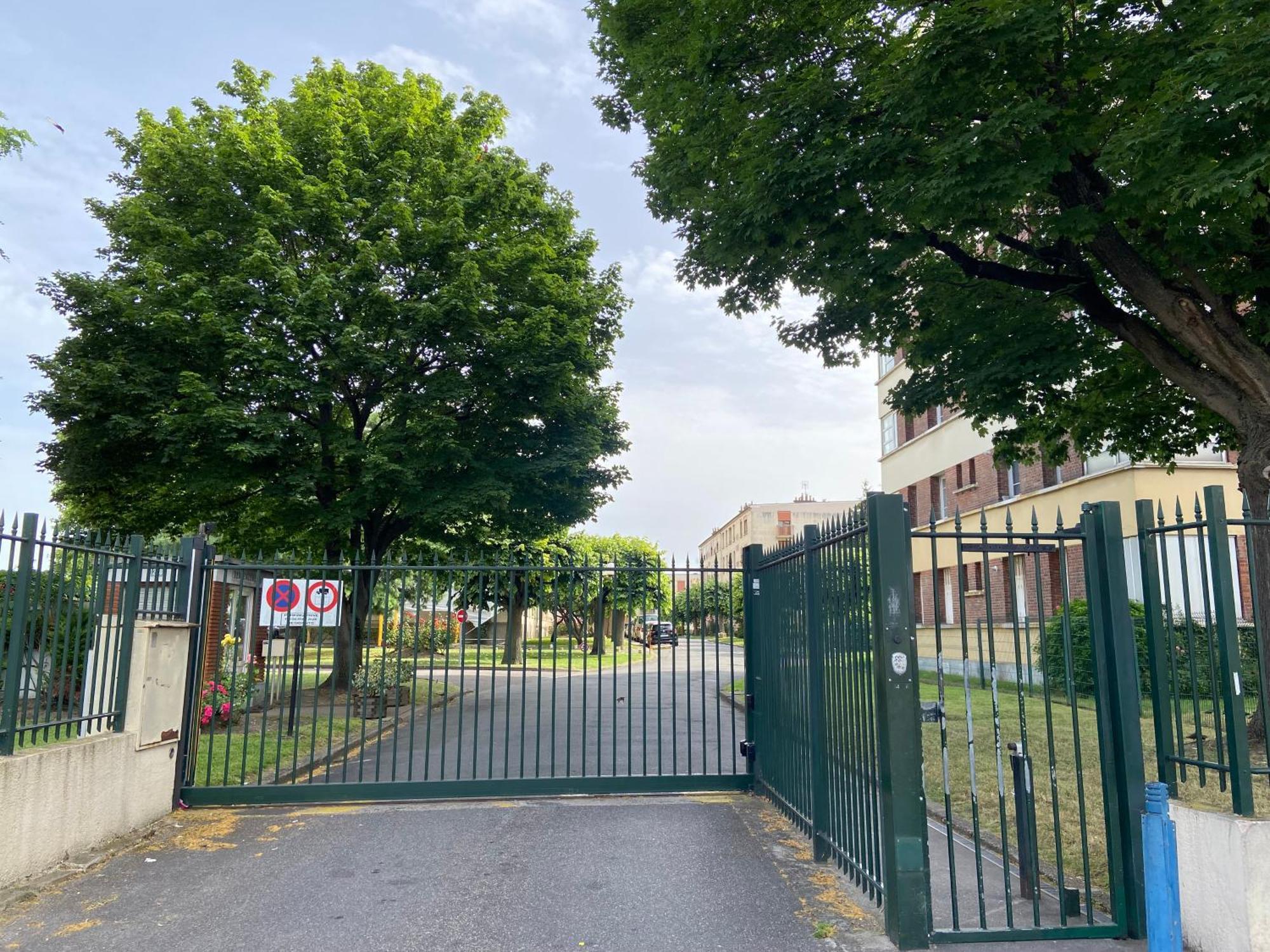 Chambre Double Cosy Aux Portes De Paris Drancy Exterior foto